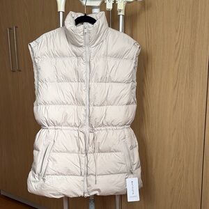 Athleta Women's Light Beige Puffer Vest 75% Down